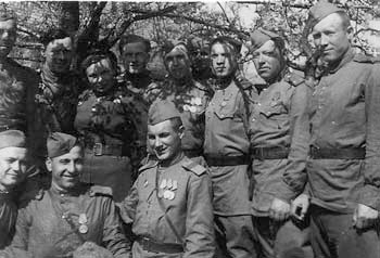 Иллюстрация к книге — Тайная война против СССР и России. Начальник 1 отдела по борьбе с терроризмом УБТ ФСБ РФ о лихих 90-х [i_033.jpg]