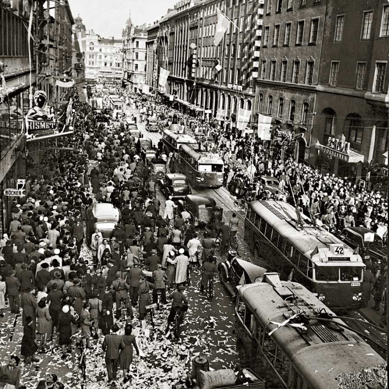 Иллюстрация к книге — Астрид Линдгрен. Этот день и есть жизнь [i_064.jpg]