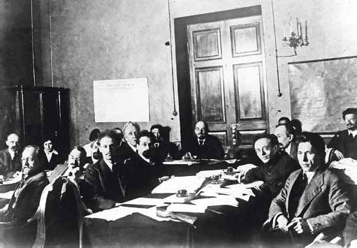 Иллюстрация к книге — Троцкий и Махно [_7.jpg]