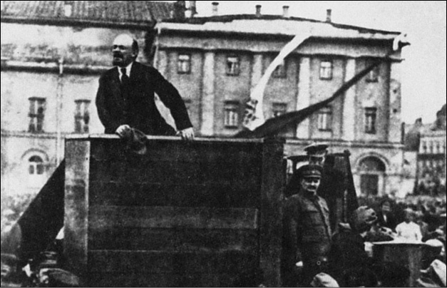 Иллюстрация к книге — Взлет и падение «красного Бонапарта». Трагическая судьба маршала Тухачевского [_10.jpg]