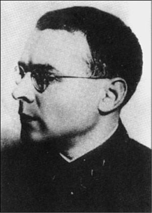 Иллюстрация к книге — Взлет и падение «красного Бонапарта». Трагическая судьба маршала Тухачевского [_21.jpg]