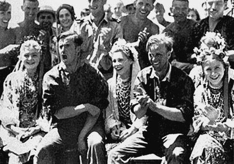 Иллюстрация к книге — Проклятые легионы. Изменники Родины на службе Гитлера [i_001.jpg]