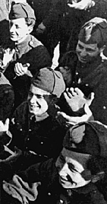 Иллюстрация к книге — Проклятые легионы. Изменники Родины на службе Гитлера [i_020.jpg]