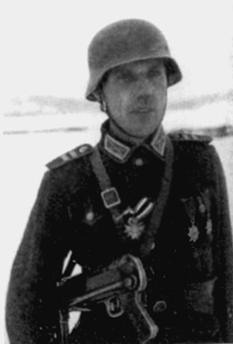 Иллюстрация к книге — Проклятые легионы. Изменники Родины на службе Гитлера [i_026.jpg]