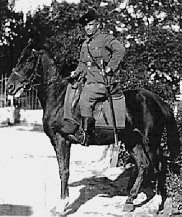 Иллюстрация к книге — Проклятые легионы. Изменники Родины на службе Гитлера [i_031.jpg]