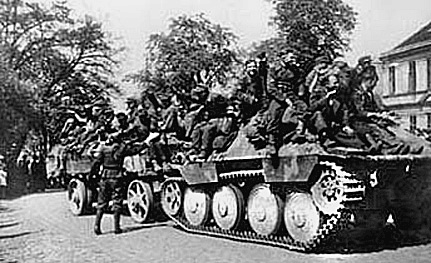 Иллюстрация к книге — Проклятые легионы. Изменники Родины на службе Гитлера [i_048.jpg]