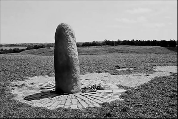 Иллюстрация к книге — Предания Синих камней [i_003.jpg]