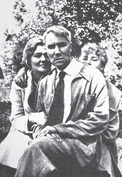 Иллюстрация к книге — "Свеча горела…" Годы с Борисом Пастернаком [i_012.jpg]