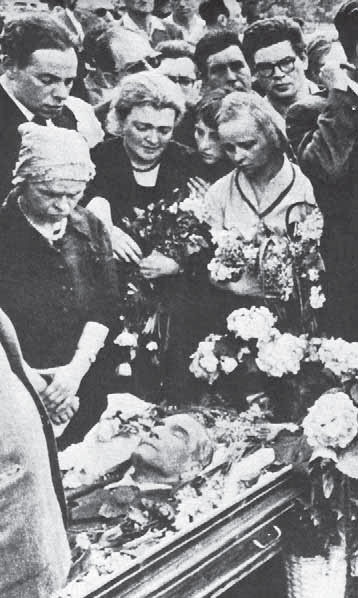 Иллюстрация к книге — "Свеча горела…" Годы с Борисом Пастернаком [i_118.jpg]