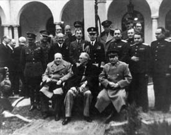 Иллюстрация к книге — Победоносец Сталин. Генералиссимус в Великой Отечественной войне [_203.jpg]