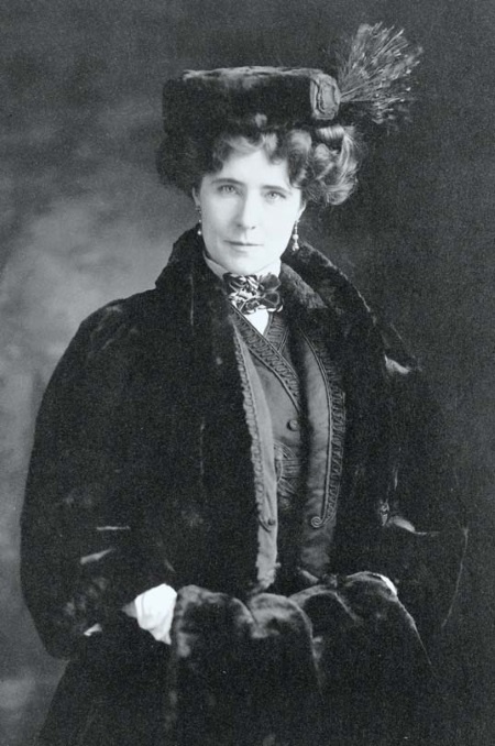 Иллюстрация к книге — Молодые и красивые. Мода двадцатых годов [i_007.jpg]