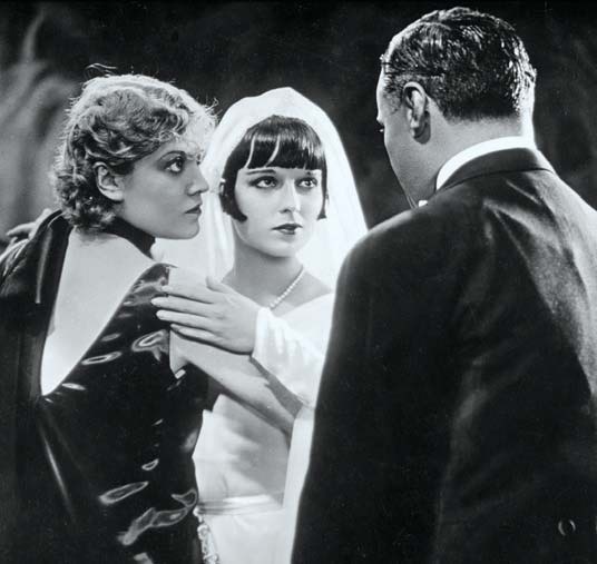 Иллюстрация к книге — Молодые и красивые. Мода двадцатых годов [i_012.jpg]