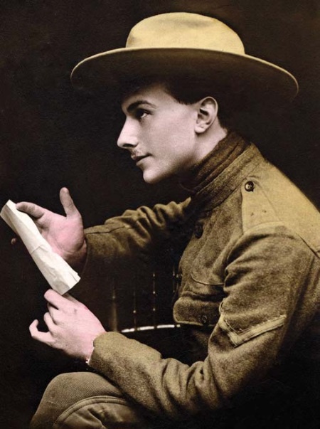 Иллюстрация к книге — Молодые и красивые. Мода двадцатых годов [i_048.jpg]