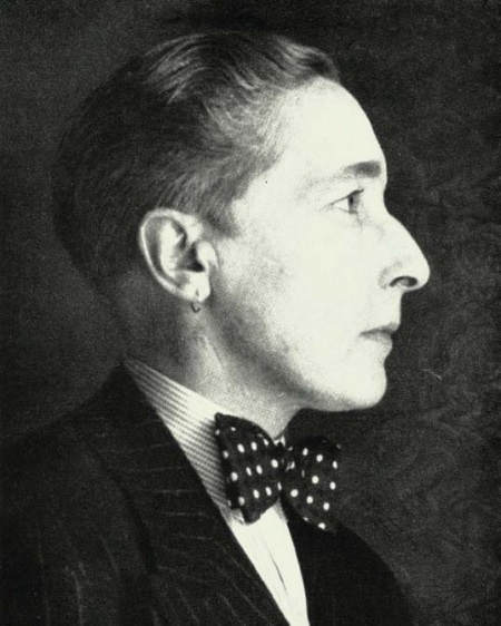 Иллюстрация к книге — Молодые и красивые. Мода двадцатых годов [i_065.jpg]