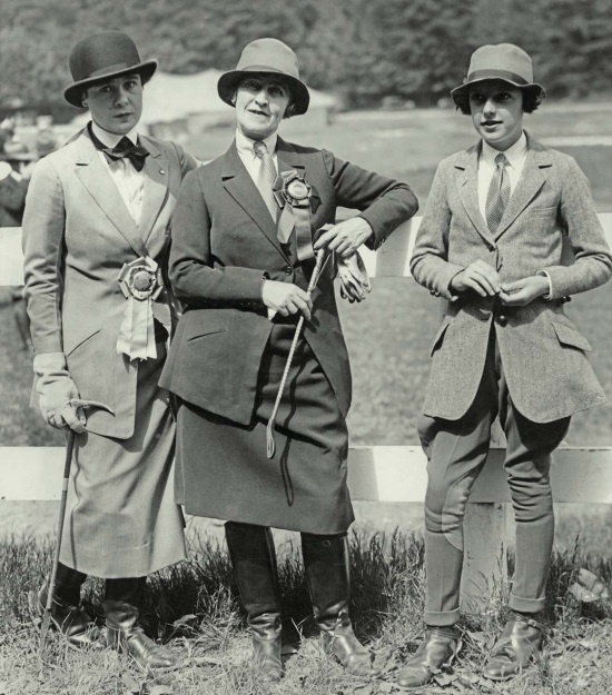 Иллюстрация к книге — Молодые и красивые. Мода двадцатых годов [i_108.jpg]