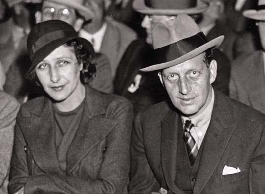 Иллюстрация к книге — Молодые и красивые. Мода двадцатых годов [i_202.jpg]