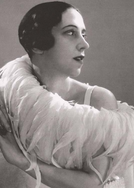 Иллюстрация к книге — Молодые и красивые. Мода двадцатых годов [i_259.jpg]