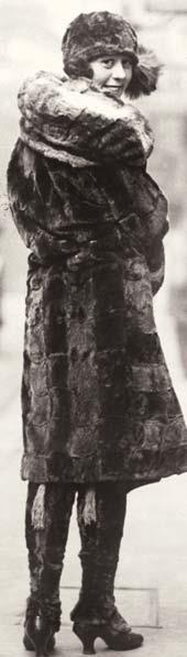 Иллюстрация к книге — Молодые и красивые. Мода двадцатых годов [i_286.jpg]