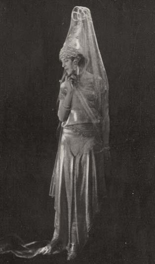 Иллюстрация к книге — Молодые и красивые. Мода двадцатых годов [i_326.jpg]