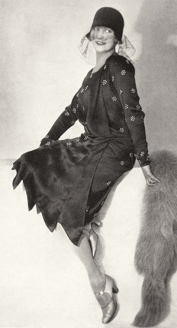 Иллюстрация к книге — Молодые и красивые. Мода двадцатых годов [i_358.jpg]