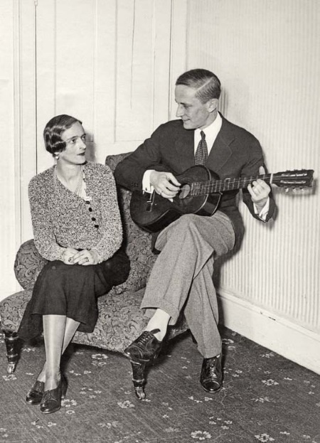 Иллюстрация к книге — Молодые и красивые. Мода двадцатых годов [i_377.jpg]