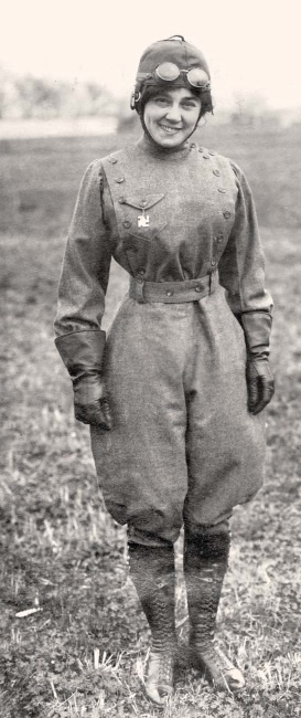 Иллюстрация к книге — Молодые и красивые. Мода двадцатых годов [i_438.jpg]