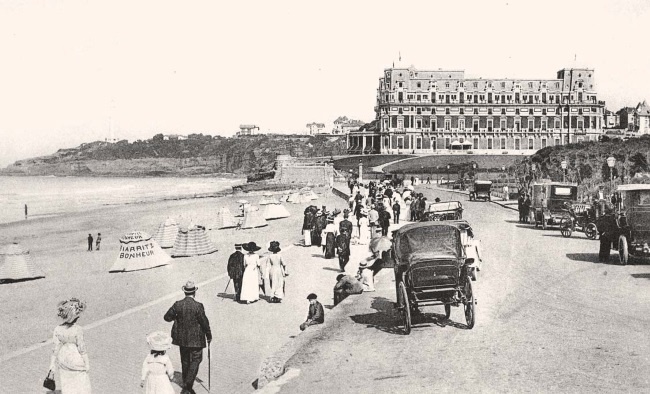 Иллюстрация к книге — Молодые и красивые. Мода двадцатых годов [i_447.jpg]