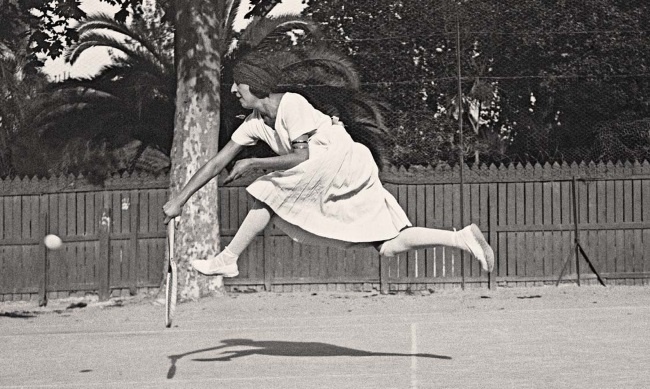 Иллюстрация к книге — Молодые и красивые. Мода двадцатых годов [i_468.jpg]