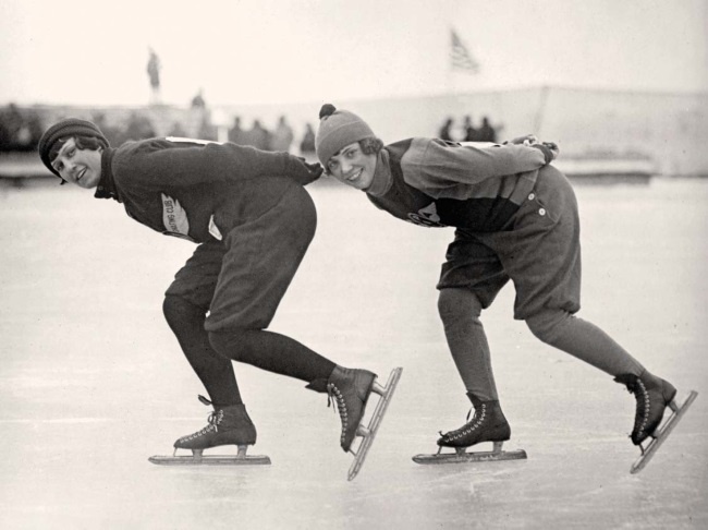 Иллюстрация к книге — Молодые и красивые. Мода двадцатых годов [i_488.jpg]