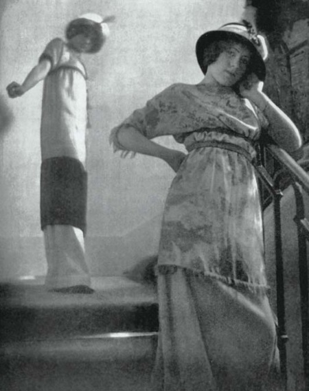 Иллюстрация к книге — Молодые и красивые. Мода двадцатых годов [i_517.jpg]