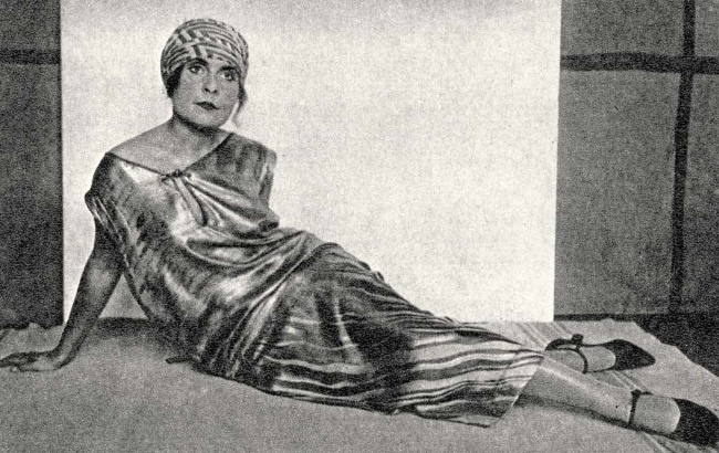 Иллюстрация к книге — Молодые и красивые. Мода двадцатых годов [i_536.jpg]