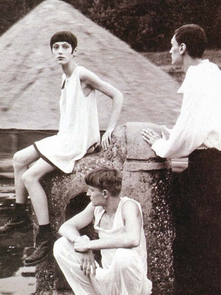 Иллюстрация к книге — Молодые и красивые. Мода двадцатых годов [i_646.jpg]