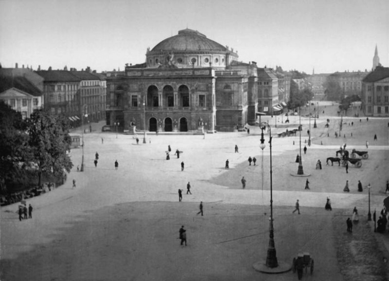 Иллюстрация к книге — 100 великих мастеров балета [i_023.jpg]