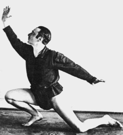 Иллюстрация к книге — 100 великих мастеров балета [i_069.jpg]