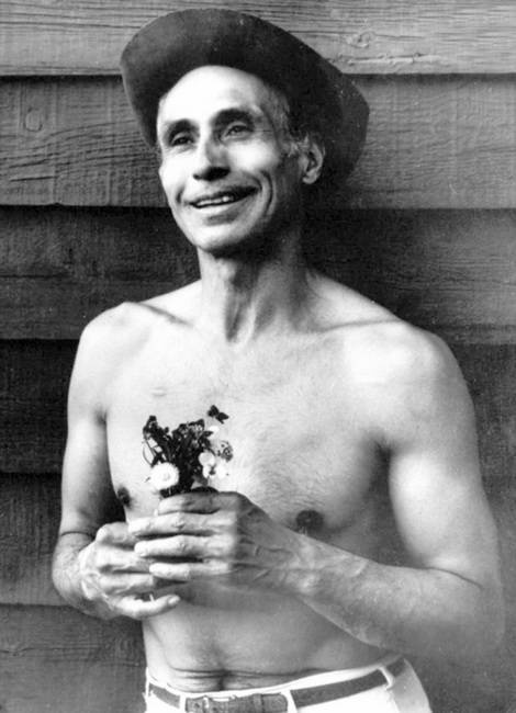 Иллюстрация к книге — 100 великих мастеров балета [i_071.jpg]