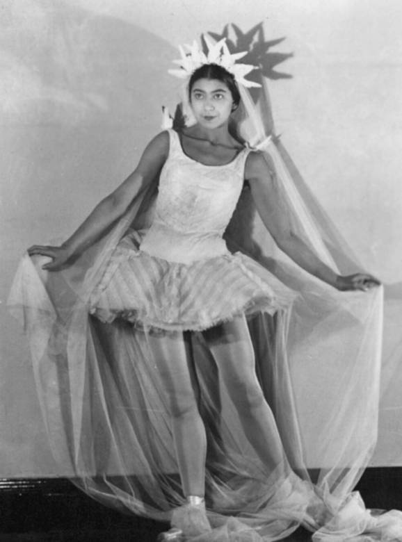 Иллюстрация к книге — 100 великих мастеров балета [i_084.jpg]