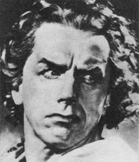 Иллюстрация к книге — 100 великих мастеров балета [i_113.jpg]