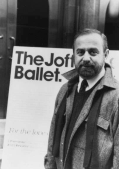 Иллюстрация к книге — 100 великих мастеров балета [i_117.jpg]