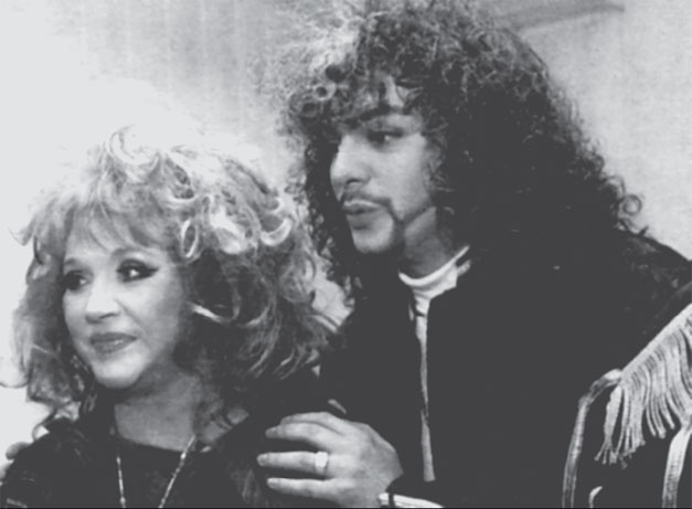 Иллюстрация к книге — 100 великих супружеских пар [_105.jpg]