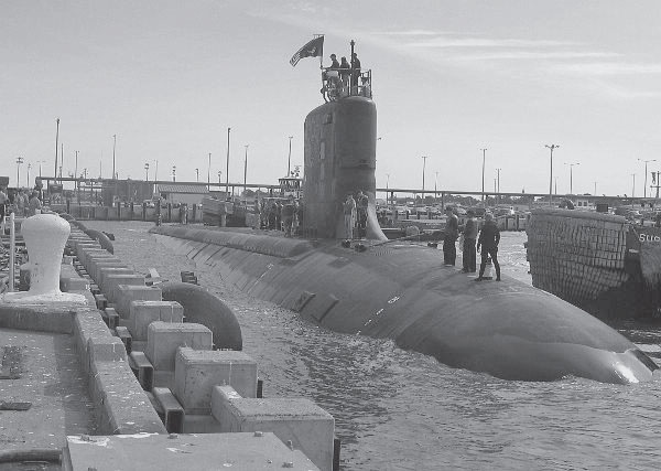 Иллюстрация к книге — 100 великих загадок истории флота [i_039.jpg]