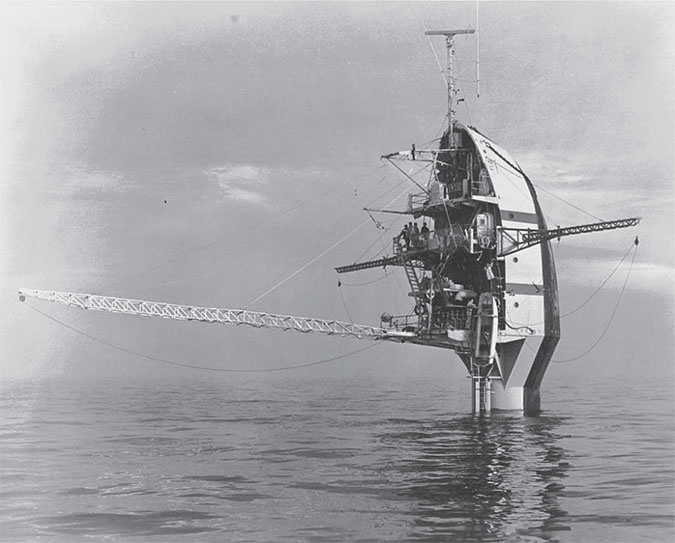 Иллюстрация к книге — 100 великих загадок истории флота [i_066.jpg]