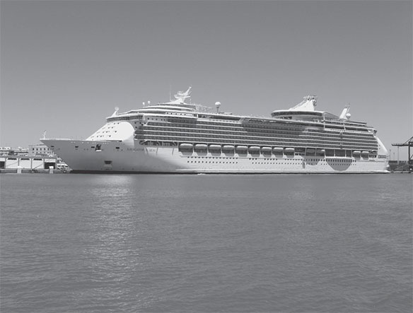 Иллюстрация к книге — 100 великих загадок истории флота [i_100.jpg]