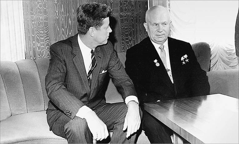 Иллюстрация к книге — Н. С. Хрущев. Воспоминания. Время. Люди. Власть. В 2 книгах. Книга 2 [i_008.jpg]