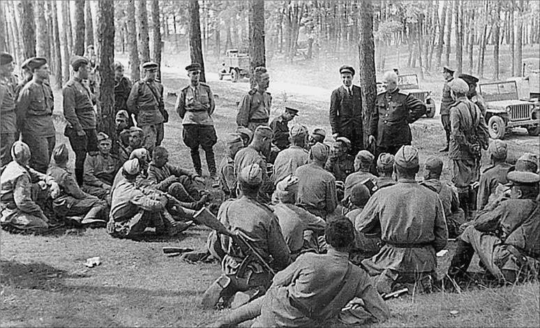 Иллюстрация к книге — Воспоминания. Время. Люди. Власть. В 2 книгах. Книга 1 [i_009.jpg]