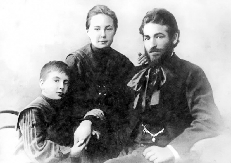 Иллюстрация к книге — Марина Цветаева. Беззаконная комета [i_015.jpg]