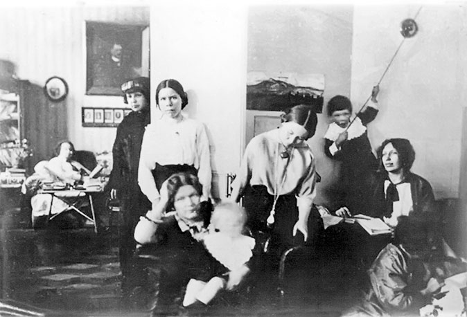 Иллюстрация к книге — Марина Цветаева. Беззаконная комета [i_086.jpg]