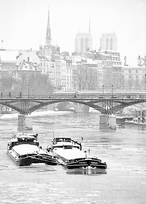 Иллюстрация к книге — Марина Цветаева. Беззаконная комета [i_156.jpg]