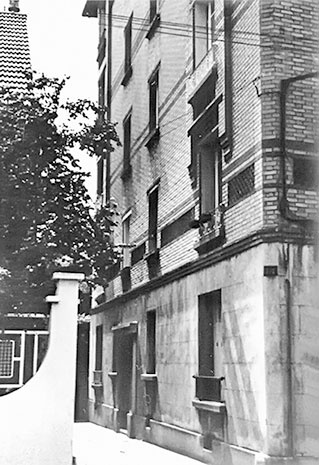 Иллюстрация к книге — Марина Цветаева. Беззаконная комета [i_213.jpg]