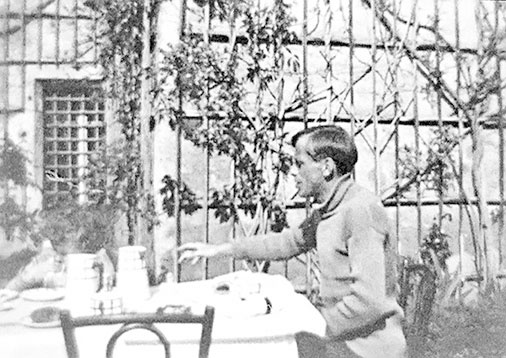 Иллюстрация к книге — Марина Цветаева. Беззаконная комета [i_262.jpg]