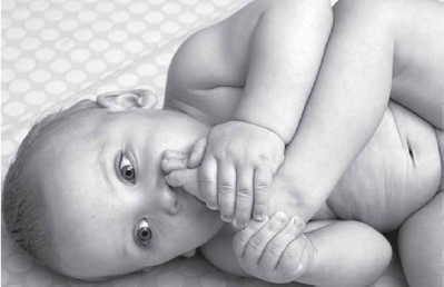 Иллюстрация к книге — PEKiP. Игра и движение. Более 100 развивающих игр для детей первого года жизни [i_056.jpg]